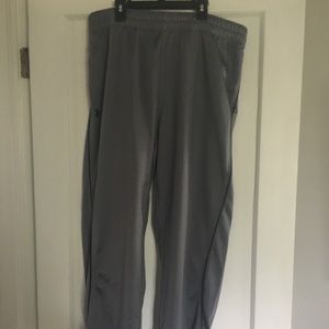 Men’s cold gear Under Armour loose sweatpants
